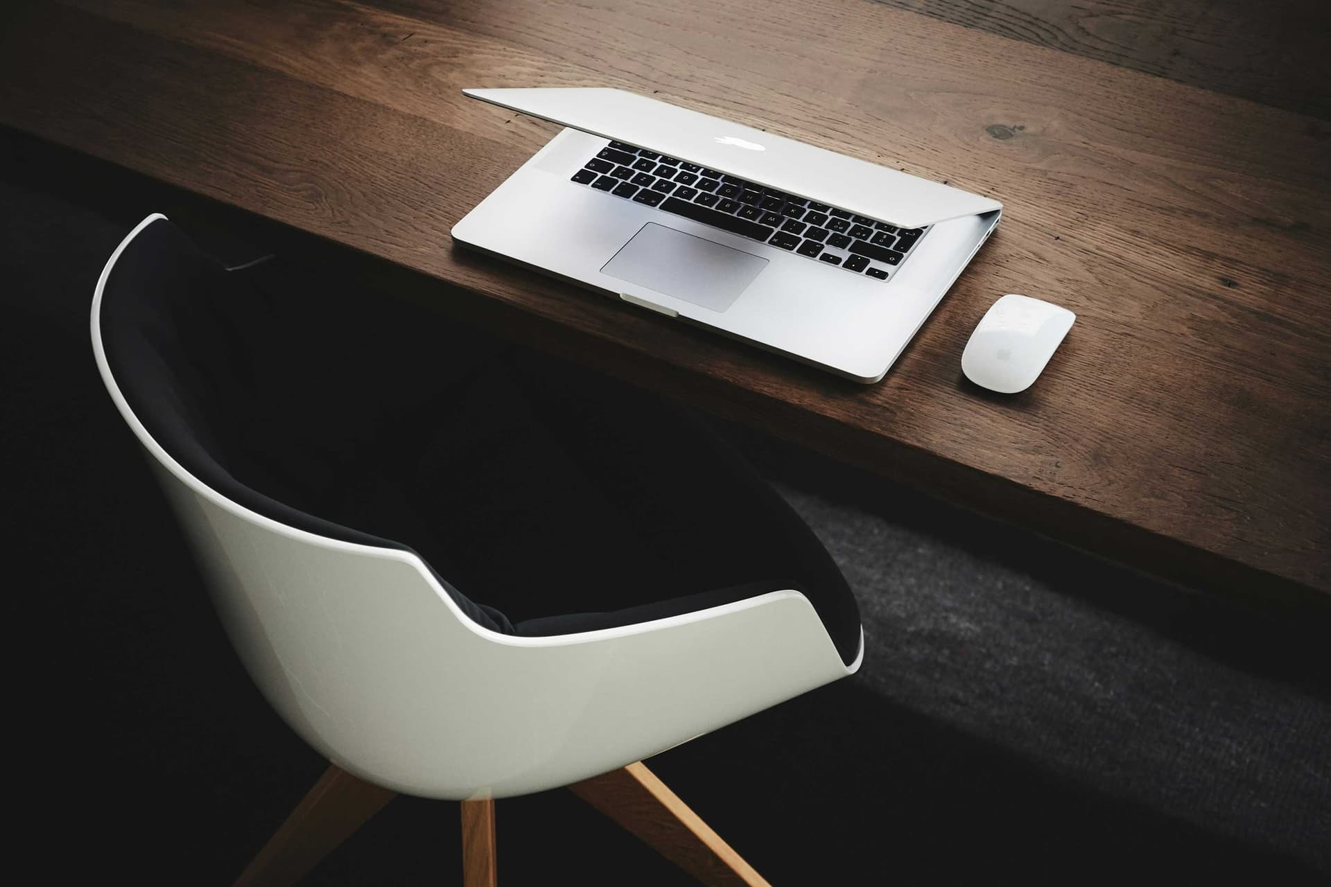Espace de travail EF Media Agency